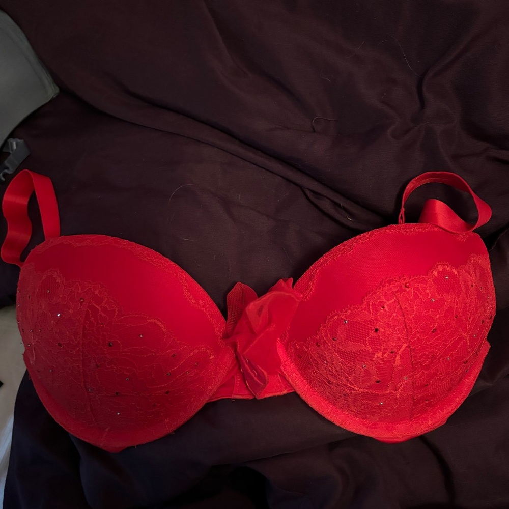 Red Victoria’s Secret  bra